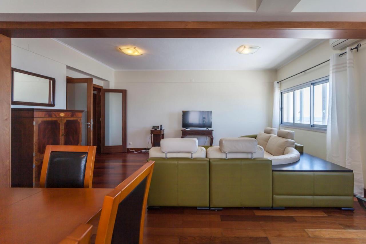 Deluxe Marina Apartment Ponta Delgada Esterno foto